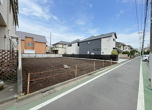 キレイな更地になりました豪邸や二世帯住宅、収益物件など多彩なプランニング可能ですお気軽にアムティ