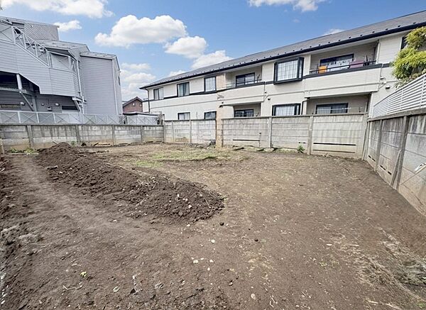 ゆったり146ｍ2(約44坪)建築条件付売地ならではの建築コストを抑えた本物件です旗竿地のため、人