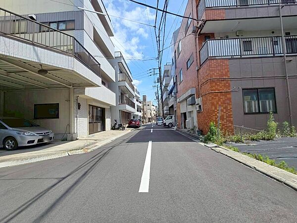 前面は約6．0ｍ公道で開放的＆駐車がしやすいロケーションとなっております専属設計士が手掛けるハイス