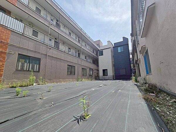 前面は約6．0ｍ公道で開放的＆駐車がしやすいロケーションとなっております専属設計士が手掛けるハイス