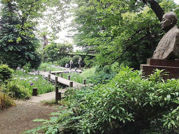 実篤公園まで899m