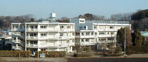 調布市立第四中学校まで849m