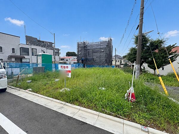 お客様のお好みのプラン＆ハウスメーカーでご建築可能な宅地分譲周辺は街灯が整備されており、お子様や、