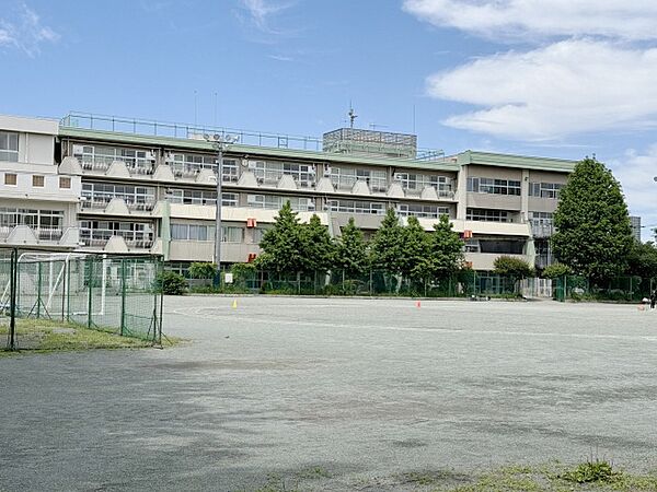 国分寺市立第四中学校まで807m