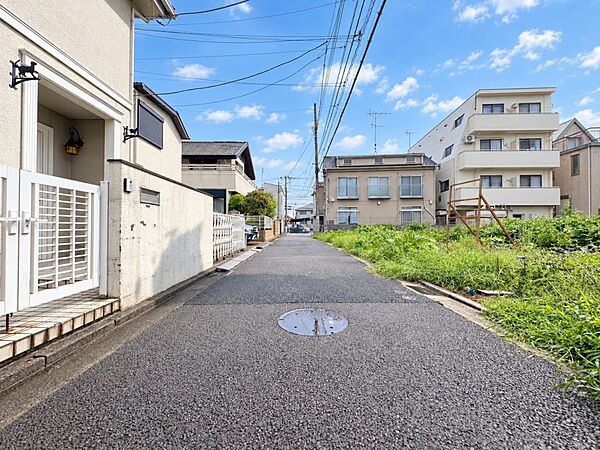 弊社から車で約2分のすぐ近くの物件ですご見学などご希望のお客様はお気軽にアムティックまでお問い合わ