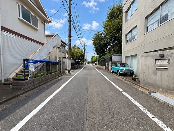 古家が残っています。お引き渡し時期や条件については、お気軽にご相談ください前面は約6.0ｍ公道で開放