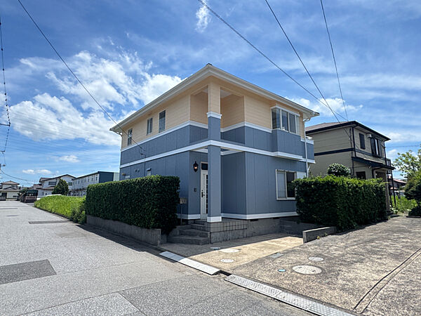 外壁・屋根の塗装工事に加え、軒天・破風板など見えずらい所もしっかりと塗装済みなので、ご安心ください
