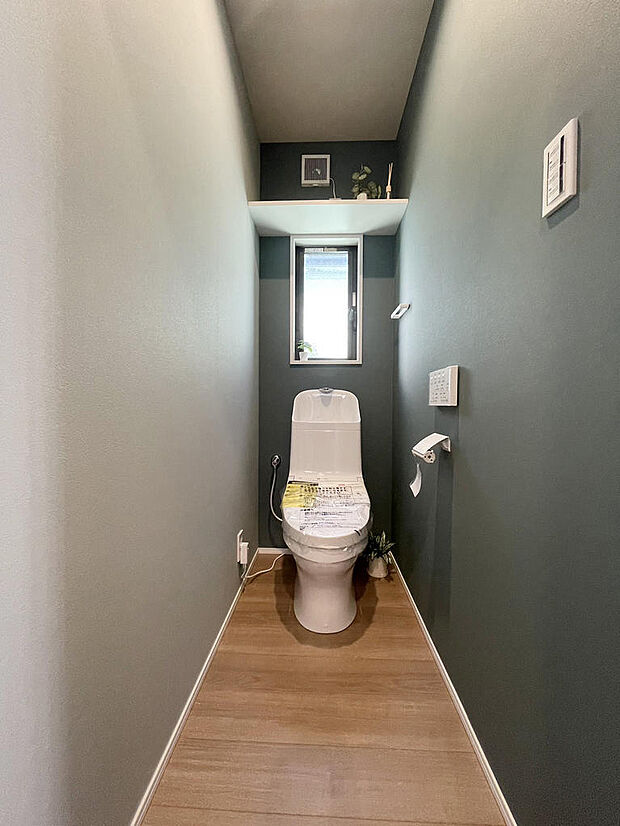 2階にもトイレを設置。朝の忙しい時間帯も混雑することなく快適です。