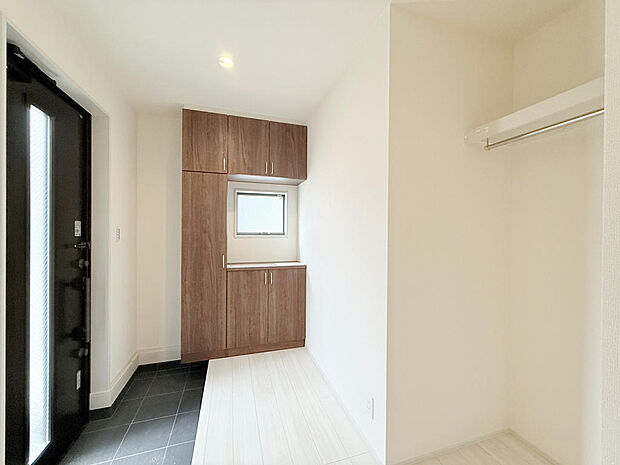 現在建築中の物件ですが、近隣の完成物件で内覧可能です!お気軽にお問い合わせください。