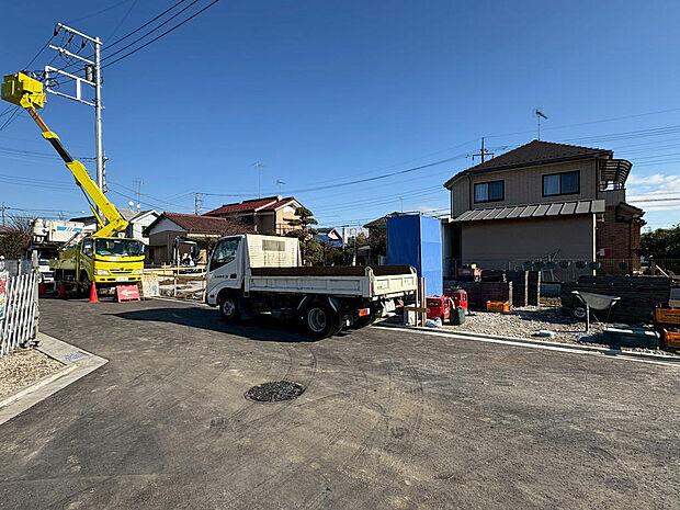 (2・3号棟前面道路・令和7年12月16日撮影)