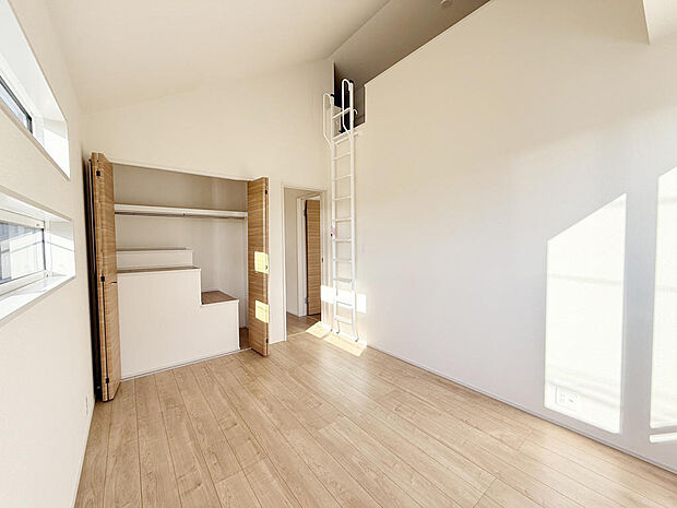 子供部屋にも嬉しい全居室収納スペース（南西側洋室6帖）