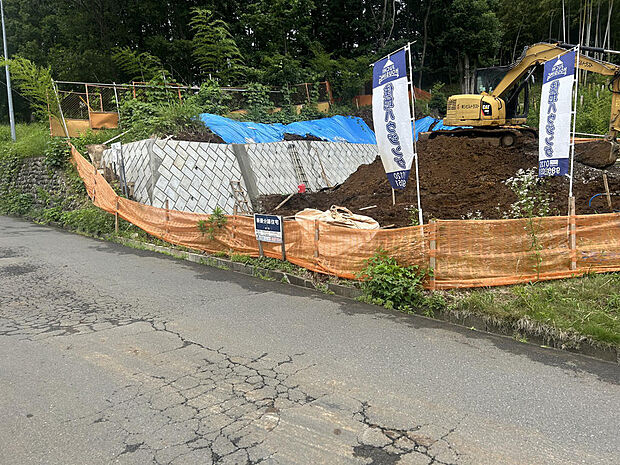 ゆとり感じる広さ。192.41m2の敷地に建つ、余裕の一戸建て。（R8.6.9撮影）