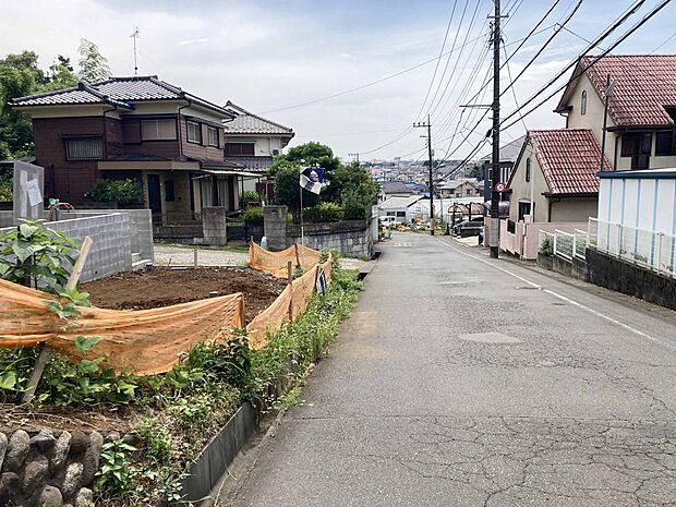 ドライブやお出かけに便利!「ぷらっとパーク 石川PA (上り)」まで車で約1分。(R8.7.31撮影)