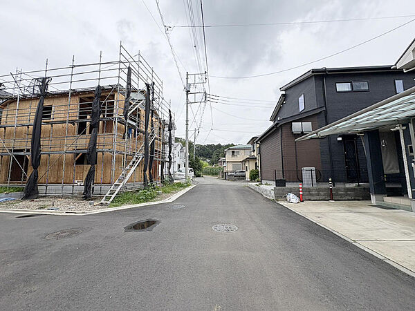 前面道路（R8年7月7日撮影）
