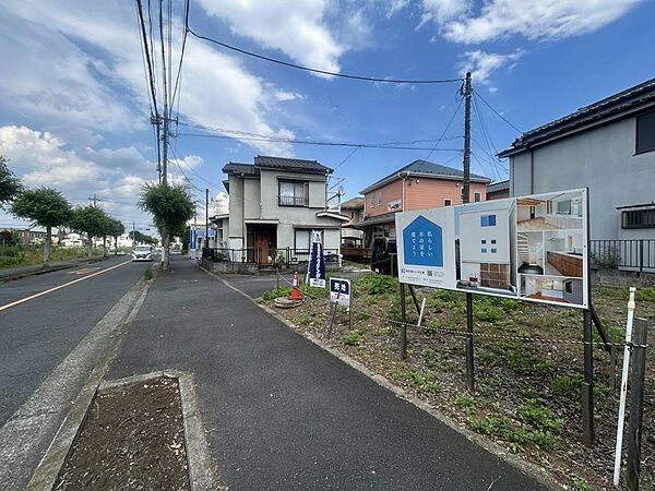 約23.5坪というコンパクトながらもゆとりのあるサイズ。建ぺい率・容積率とのバランスが取りやすく、駐車場＋3LDKの戸建てが現実的な広さです。（R8年6月13日撮影）