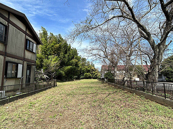 敷地手前の写真です。