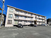 伊奈駅より徒歩4分 築30年2ヶ月 3階建の賃貸物件