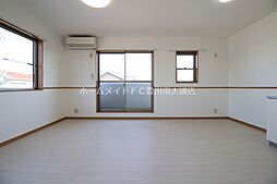 プラチナムII 2階1LDKのリビング/ダイニング