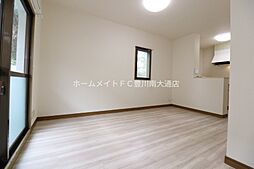 パレ・ロワイヤル　I棟 1階ワンルームのリビング/ダイニング