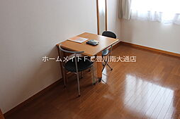 レオパレス明野 2階1Kのリビング/ダイニング