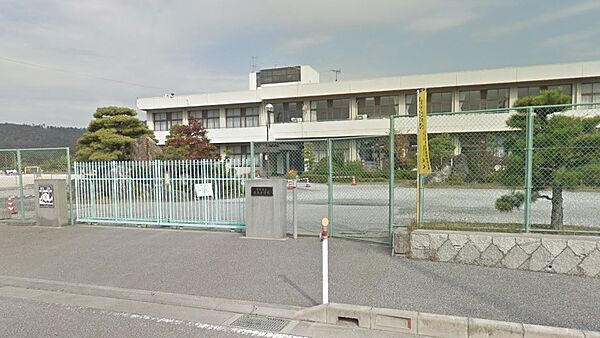 米原市立息長小学校まで約2,360m