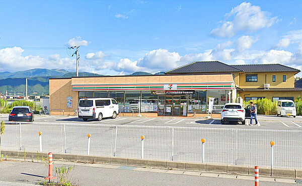 セブンイレブン米原顔戸南店まで約1,860m