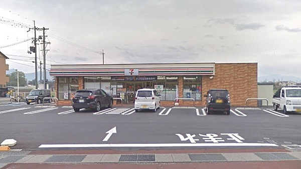 セブンイレブン愛知川豊満店まで約780m