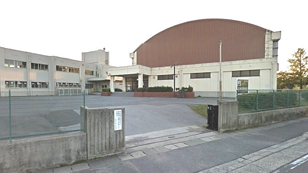 愛荘町立愛知川東小学校まで約850m
