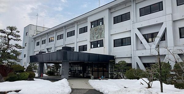 多賀町立多賀中学校まで約1,600m