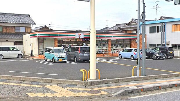 セブンイレブン能登川垣見店まで約1,000m