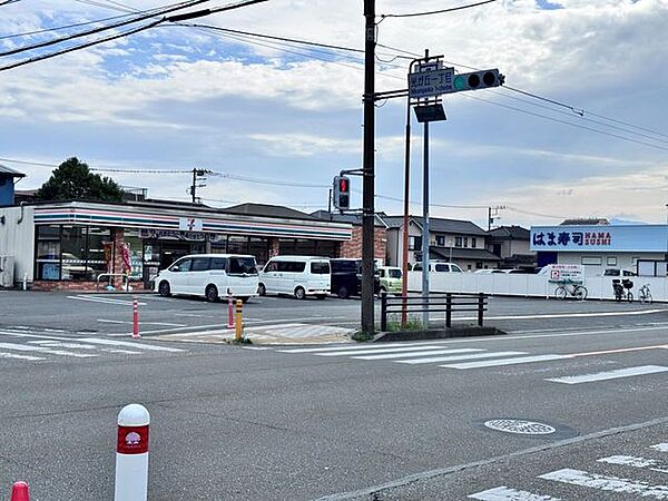 セブンイレブン（150m）