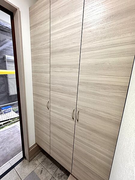 玄関を拡大表示