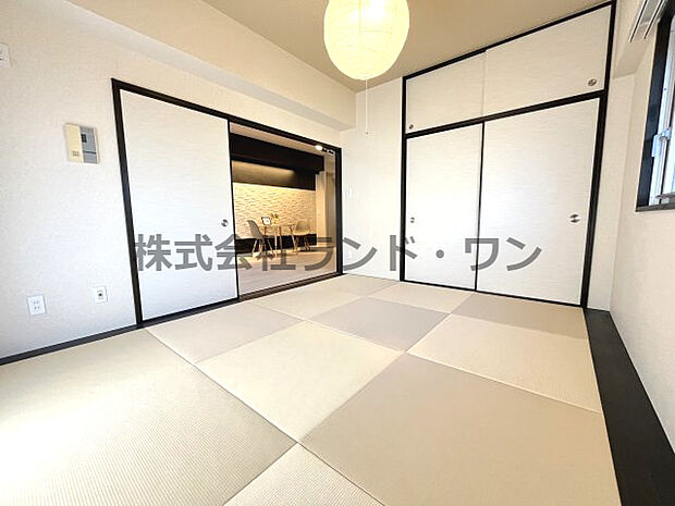 和室7.4帖　淡い色合いが心安らぐ空間にしてくれています。