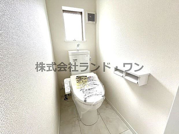 □2階温水洗浄便座付きトイレ