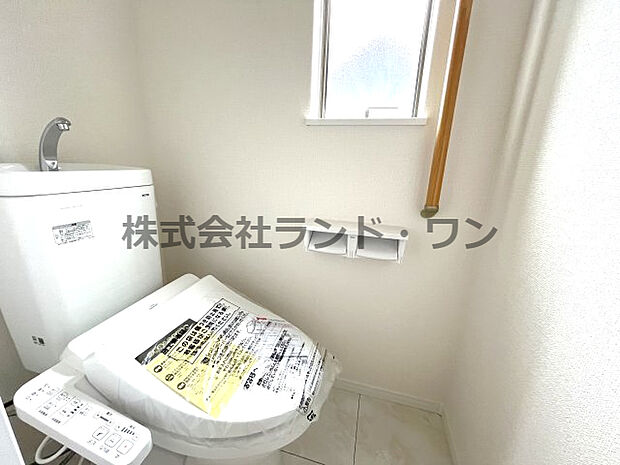 □1階温水洗浄便座付きトイレ