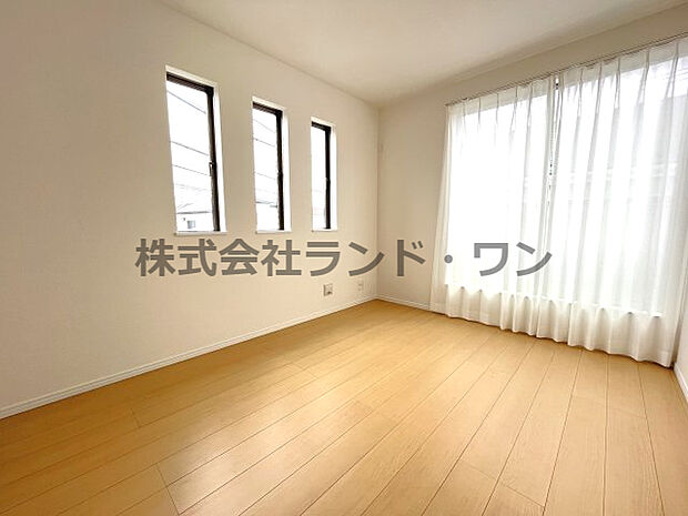 □洋室6帖