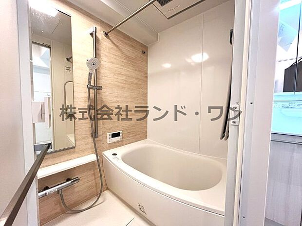 浴室は落ち着きのある空間　リフォームされていてきれいです