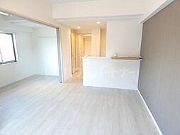 JR総武線 船橋駅 徒歩3分の賃貸マンション 2階1LDKのリビング/ダイニング