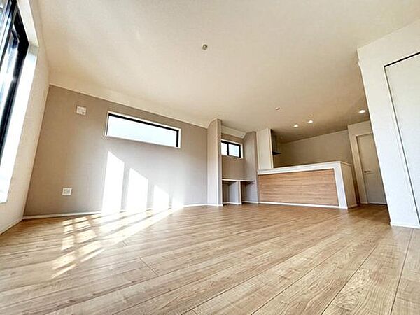 建物プラン例　建物価格　3890万円、建物面積　128.86m2