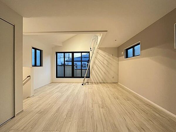 建物プラン例　建物価格　3890万円、建物面積　128.86m2
