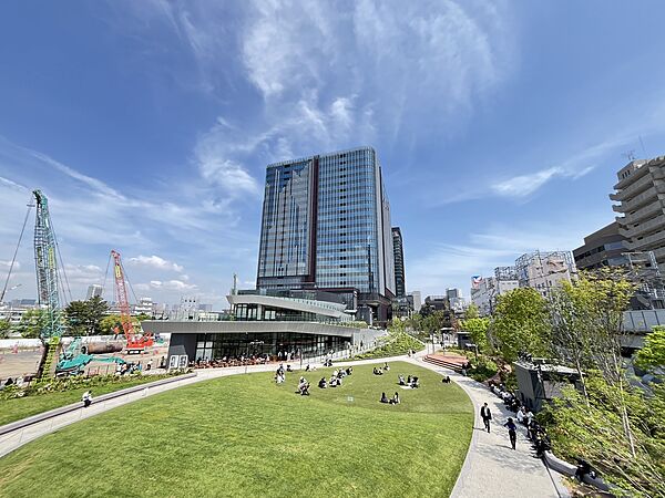 ◇多彩なニーズに応えるスーパーなどの買い物施設が充実。