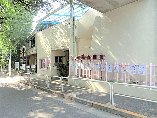閑静で穏やかな住環境は、子育て世帯も安心の立地です。