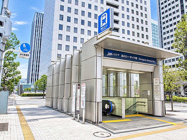 駅前は商業施設も豊富で、おしゃれな雰囲気が漂います。各ニーズに対応可能な環境になっております。