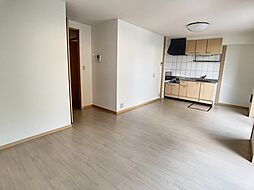 フィオレット 206 2階1LDKのリビング/ダイニング