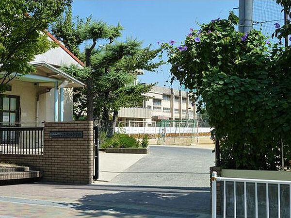 岸城中学校