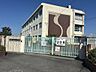 周辺：和泉市立池上小学校　1.1km