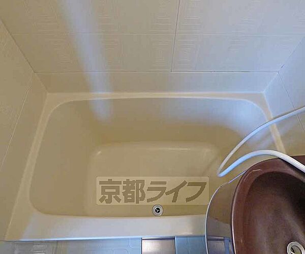 画像17:ゆったりとした浴槽です。