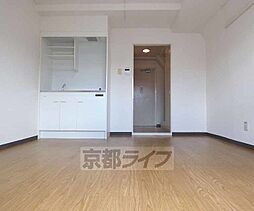 メゾン・ド・洛花 301 3階ワンルームのリビング/ダイニング