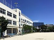 品川区立大崎中学校まで357m