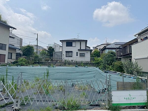 敷地の広さを活かして、中庭のある住まいや、2世帯住宅など、多彩なプランニングが可能です。お気軽にアム